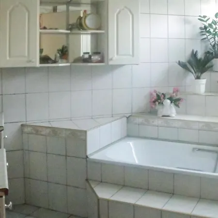 Awesome In W Outdoor Swimming Pool And 2 Bedrooms Apartment *